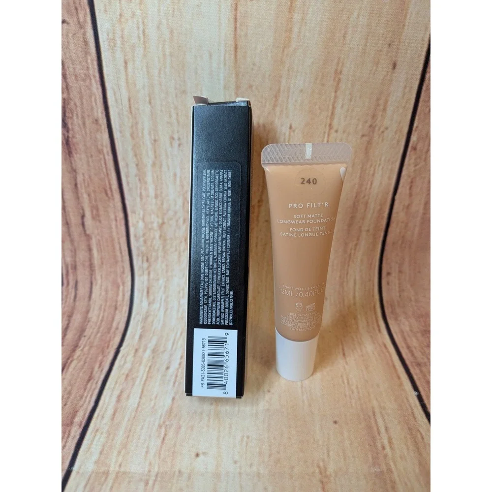 Fenty Beauty By Rihanna Pro Filt'r Soft Matte Longwear Foundation #240 .40 oz